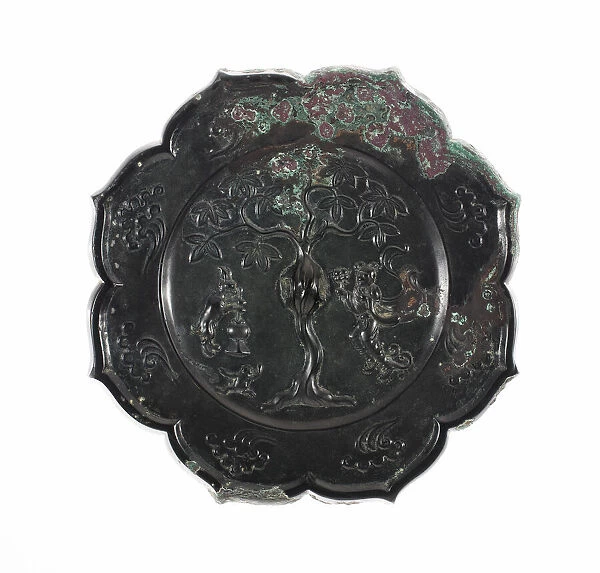 Lobed Mirror with Images of the Moon Palace: Hare Pounding Elixir