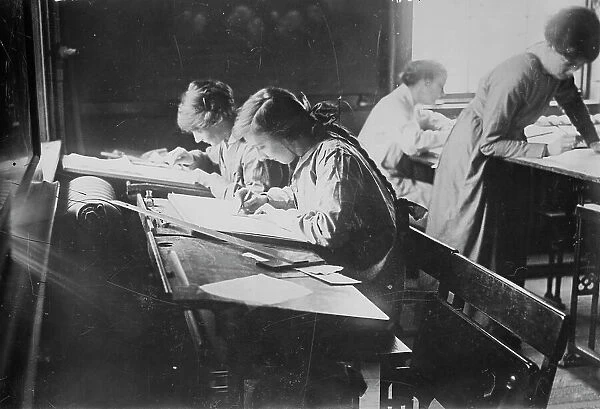 London Common Council Tech. Lessons in Tracing, May 1917. Creator: Bain News Service