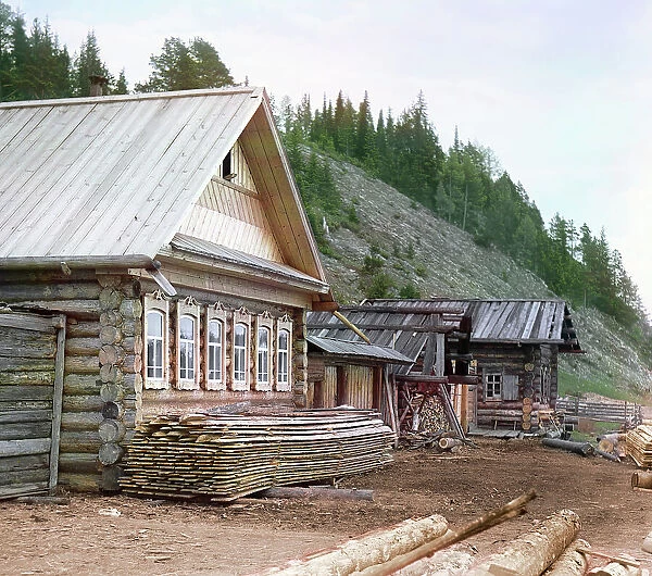 Peasant hut in the village of Martyanovo, 1912. Creator: Sergey Mikhaylovich Prokudin-Gorsky