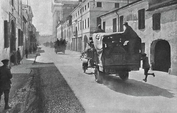 Sur le front Italien; L'Offensive Autrichienne dans le Trentin. Zone de guerre 10 juin 1916. Creator: Unknown