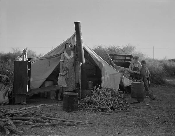 Unemployed family from the Rio Grande Valley, Texas... near Holtville, California, 1937. Creator: Dorothea Lange