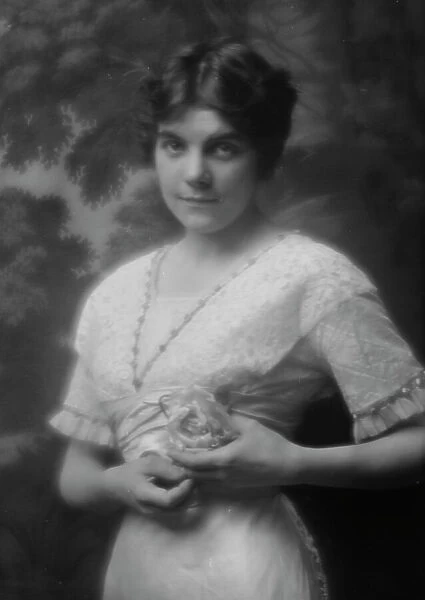 Warren, Gertrude, Miss, or Miss Jackman, portrait photograph, 1912 or 1913. Creator: Arnold Genthe