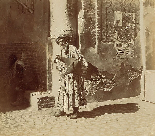 Water-carrier, Samarkand, between 1905 and 1915. Creator: Sergey Mikhaylovich Prokudin-Gorsky