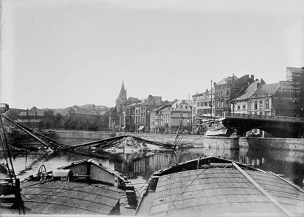 Wrecked bridge, Andenne, Belg. [i.e. Belgium], between c1914 and c1915. Creator: Bain News Service