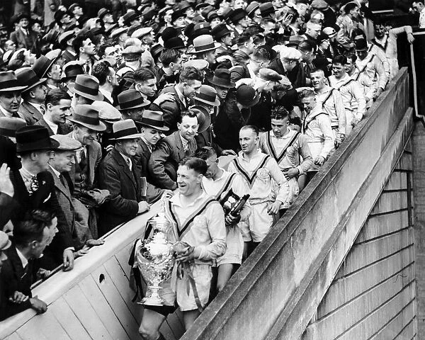 Castleford win the 1935 Rugby League cup Final at Wembley