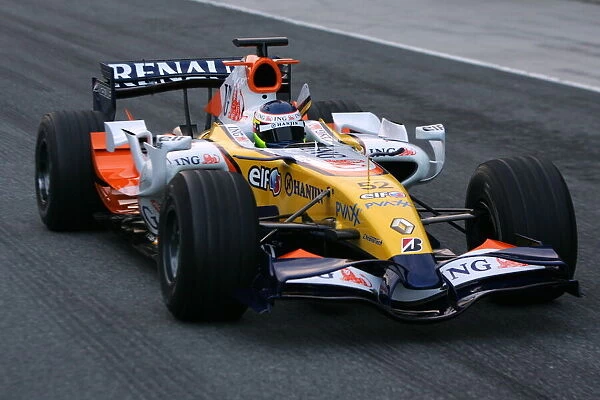 Formula One Testing: Ricardo Zonta Renault R27 makes his debut