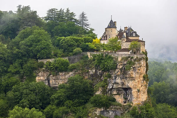 Chateau de Belcastel, Aveyron, Occitanie, Lot, France