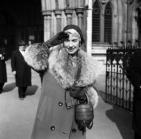 Dorothy Squires outside the High Court. The Billy Reid v Dorothy Squires case continued