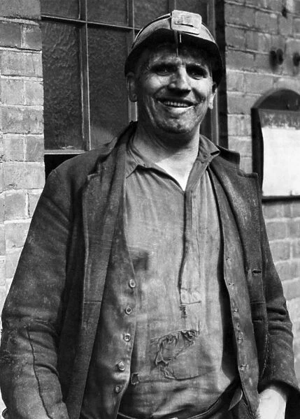 A happy miner at his pit August 1947 P017731