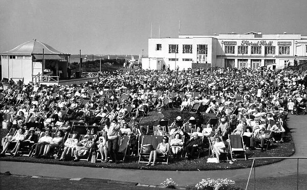 Holidaymakers at Southport Floral Hall garden. Circa 1971