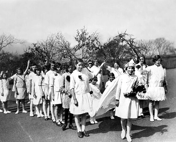 The May Day Queen and her retinue at Dipton. 1st May 1930