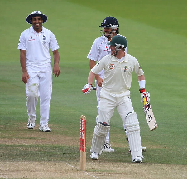 Brad Haddin Gets Ball Stuck In Pads Watched By Cook & Bo