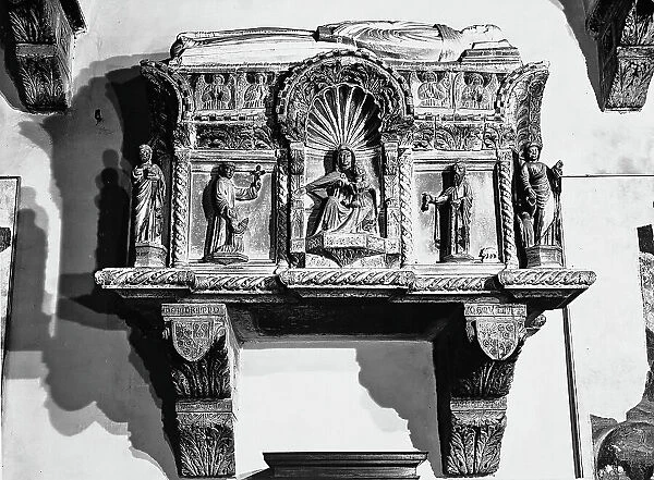 Barnaba Morano's tomb, work attributed to Antonio da Mestre and preserved in the church of S.Fermo Maggiore in Verona, to which Morano donated the pulpit