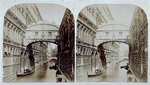 The Bridge of Sighs on Rio di Palazzo, in Venice. The bridge joins the Doges Palace with the Palazzo delle Prigioni