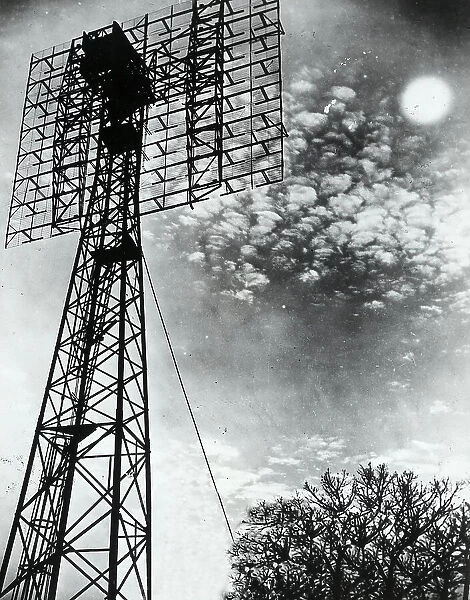 The photo shows a double antenna, photographed in Belmar (New Jersey). The device, turned to the Moon, was used to cature the weak echos of the first radar impulses back from the Moon
