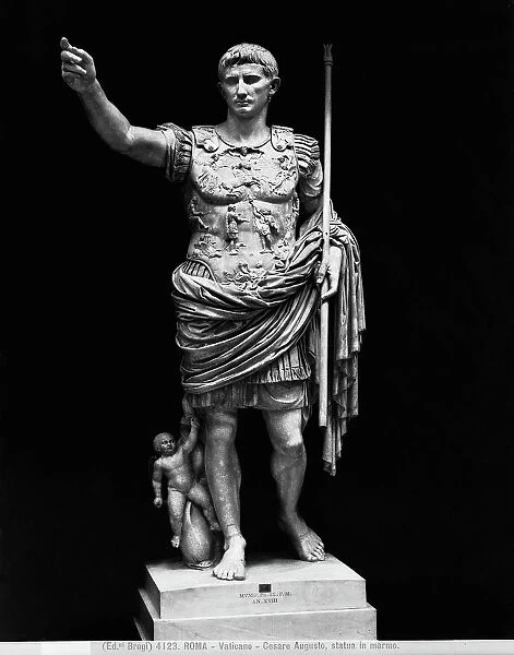 Statue of Emperor Augustus said Augustus of Prima Porta, marble, Roman Art of the eighth century. a. C. New Wing, Vatican Museums, Vatican City