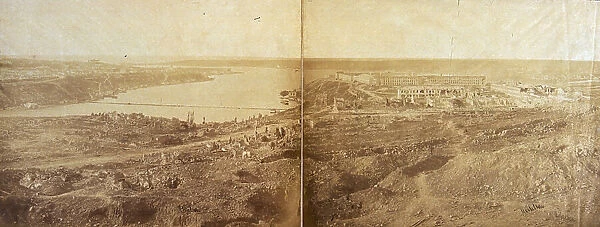 Veduta di Severnaia in Crimea, la riva nord della rada di Sebastopoli, del porto della citt, delle rovine dell'ospedale e della Grande Caserma