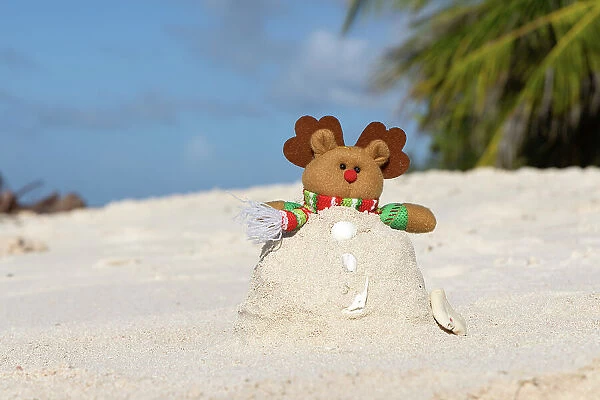Barbados, snowman made out of sand
