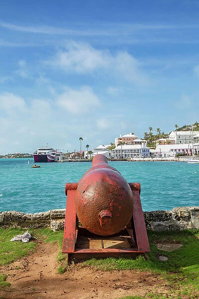 Bermuda, St George's Town, St. George's Harbour, Ordnance Island, Historic Canon