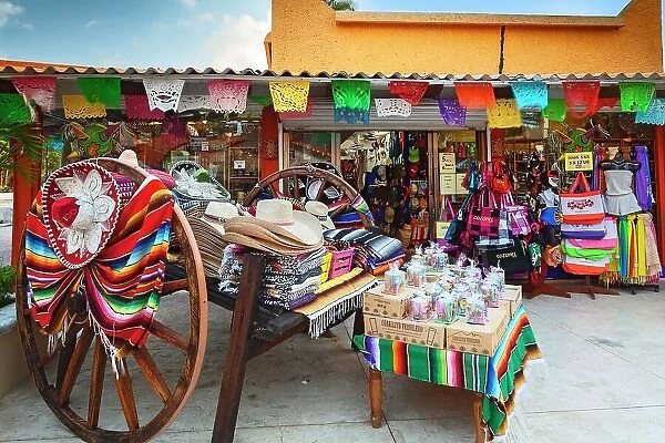 Mexico, Quintana Roo, Cozumel Island, arts and crafts store