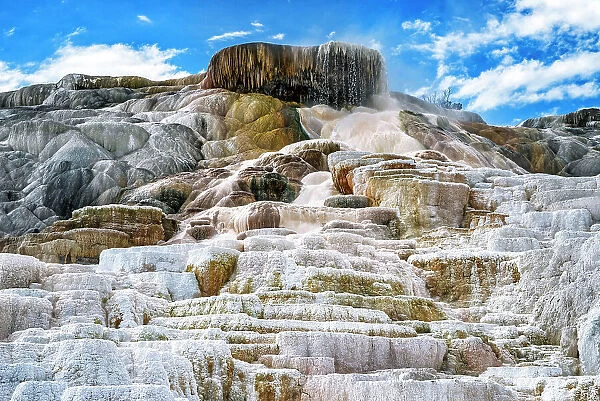 Montana, Yellowstone National Park, Mammoth Hot Springs Historic District, Travertine Terraces