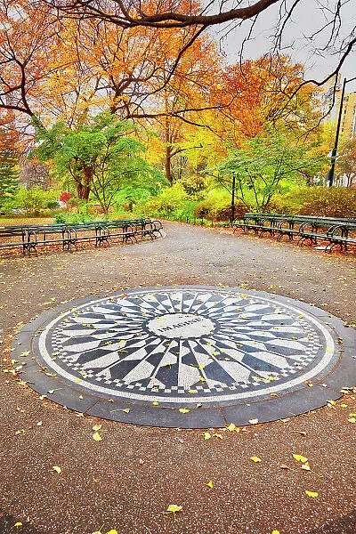 NYC, Manhattan, Central Park, Strawberry Field Memorial