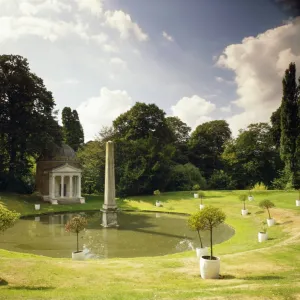 Chiswick House gardens J860307