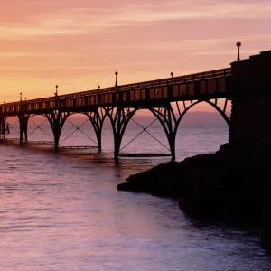 Clevedon Pier at sunset K990506