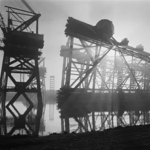 Engineering and Construction Fine Art Print Collection: Graythorp - oil rigs