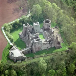 Goodrich Castle N070081