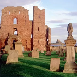 Lindisfarne Priory K011475