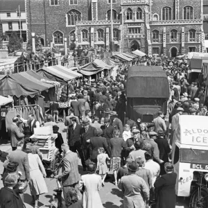 Norwich market in 1948 MF98_01664_16