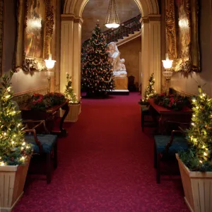 Osborne House at Christmas N071981