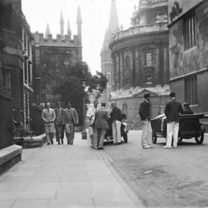 Oxford students MCF01_02_1021