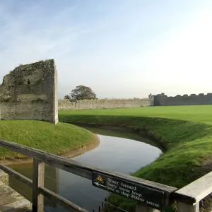 Portchester Castle N071255