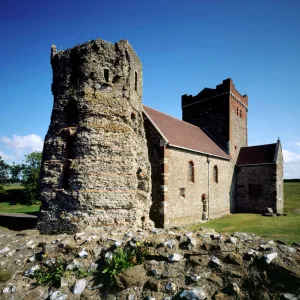 Roman Pharos and St Marys Church J960160