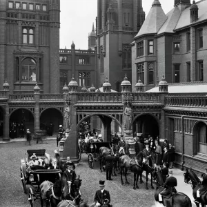 Royal opening of Birmingham General Hospital BL14150_001