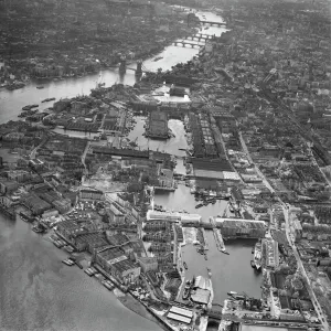 Shadwell Basin EAW110579