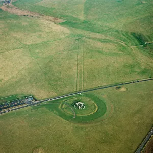 Stonehenge and The Avenue N070631