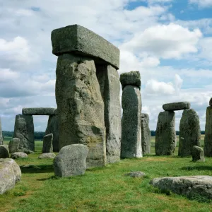 Stonehenge J870257