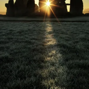 Stonehenge at sunrise N120064