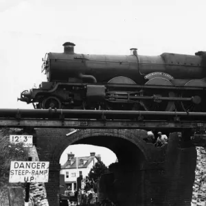 No 5042 Winchester Castle crossing Bruce Street bridges (during dismantling), Swindon, c1960