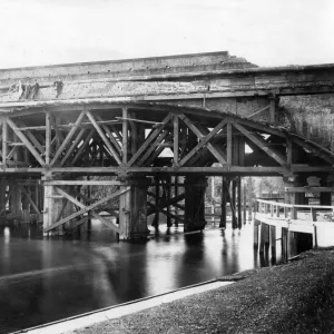 Maidenhead Bridge, c1890