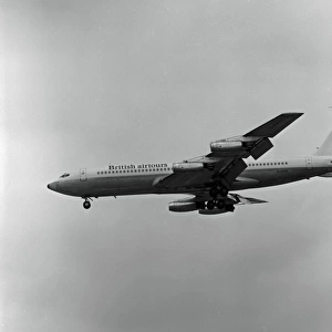 Boeing 707-436 G-APFD British Airtours Heathrow 1974