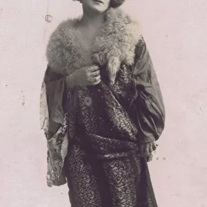 English Female impersonator and singer Bobby De Lys