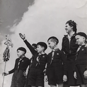 French cub scouts with their female leader