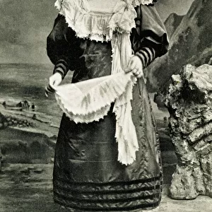 Georgina Preston as Polly Perkins in Robinson Crusoe
