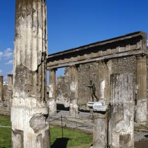 Italy. Pompeii. Temple of Apollo. Doric architrave