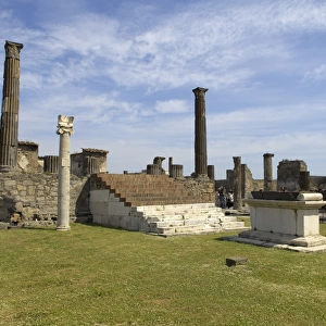 ITALY. Pompeii. Temple of Apollo. Roman art. Early