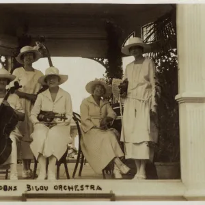 Margate Pier - Jessie Wildon and her Bijou Orchestra